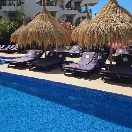 Zig Zag Zen Mamaia Nord 公寓